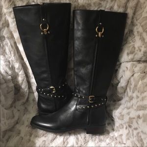 NWT Coach boots